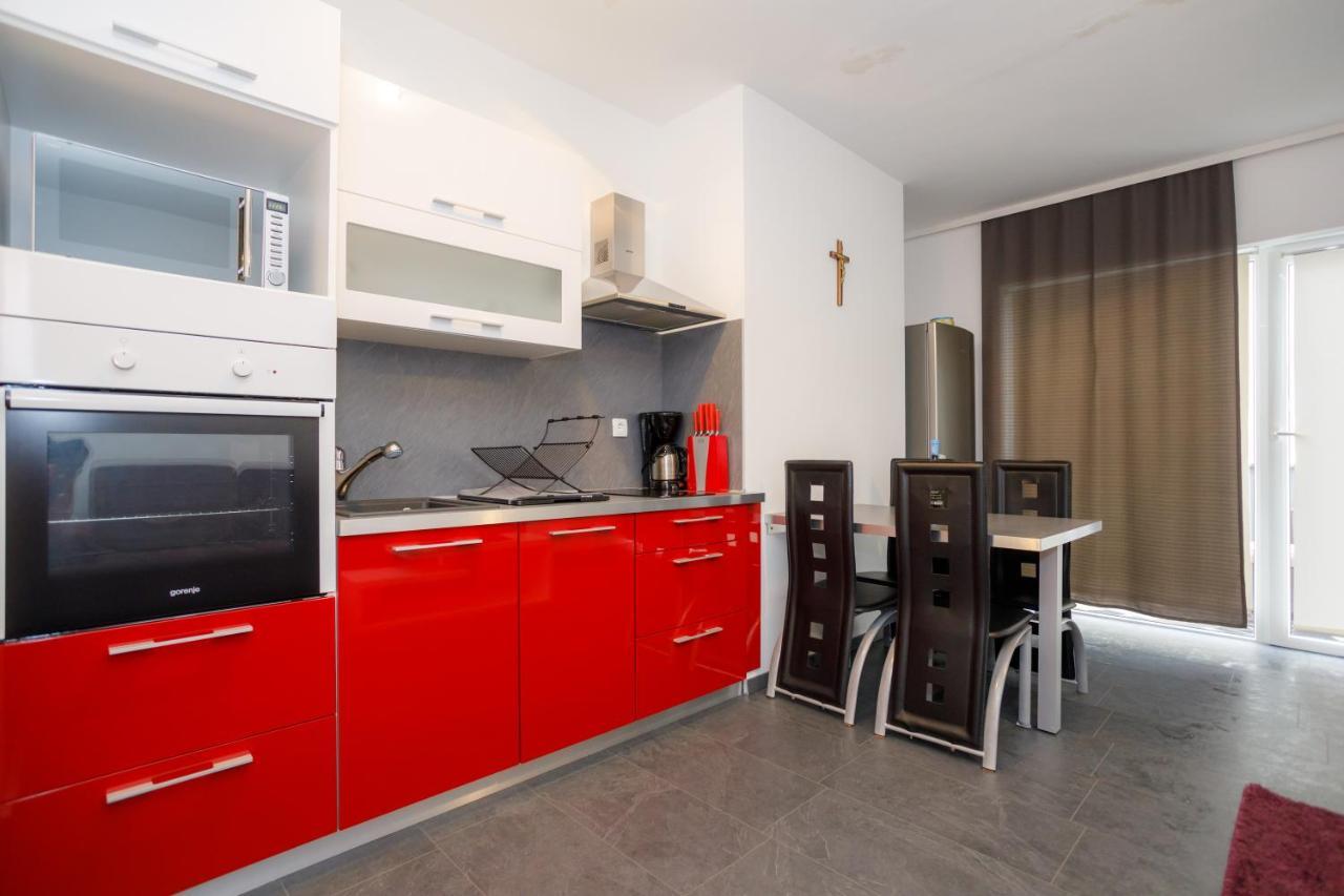 Apartments Lacic Đảo Krk Ngoại thất bức ảnh