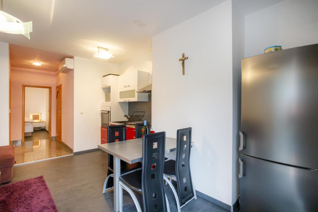 Apartments Lacic Đảo Krk Ngoại thất bức ảnh